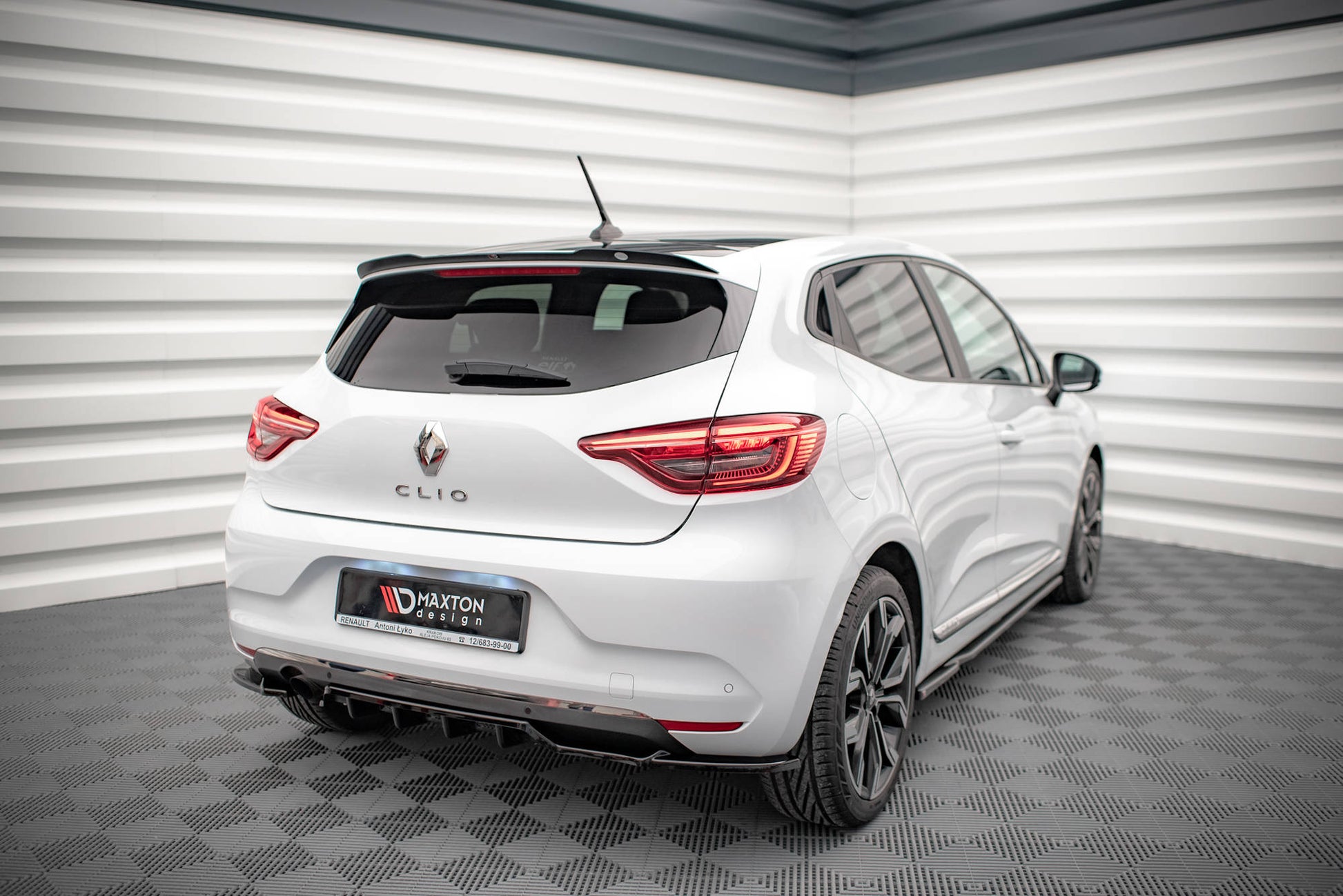 Mittlerer Diffusor Heck Ansatz DTM Look für Renault Clio Mk5 schwarz matt
