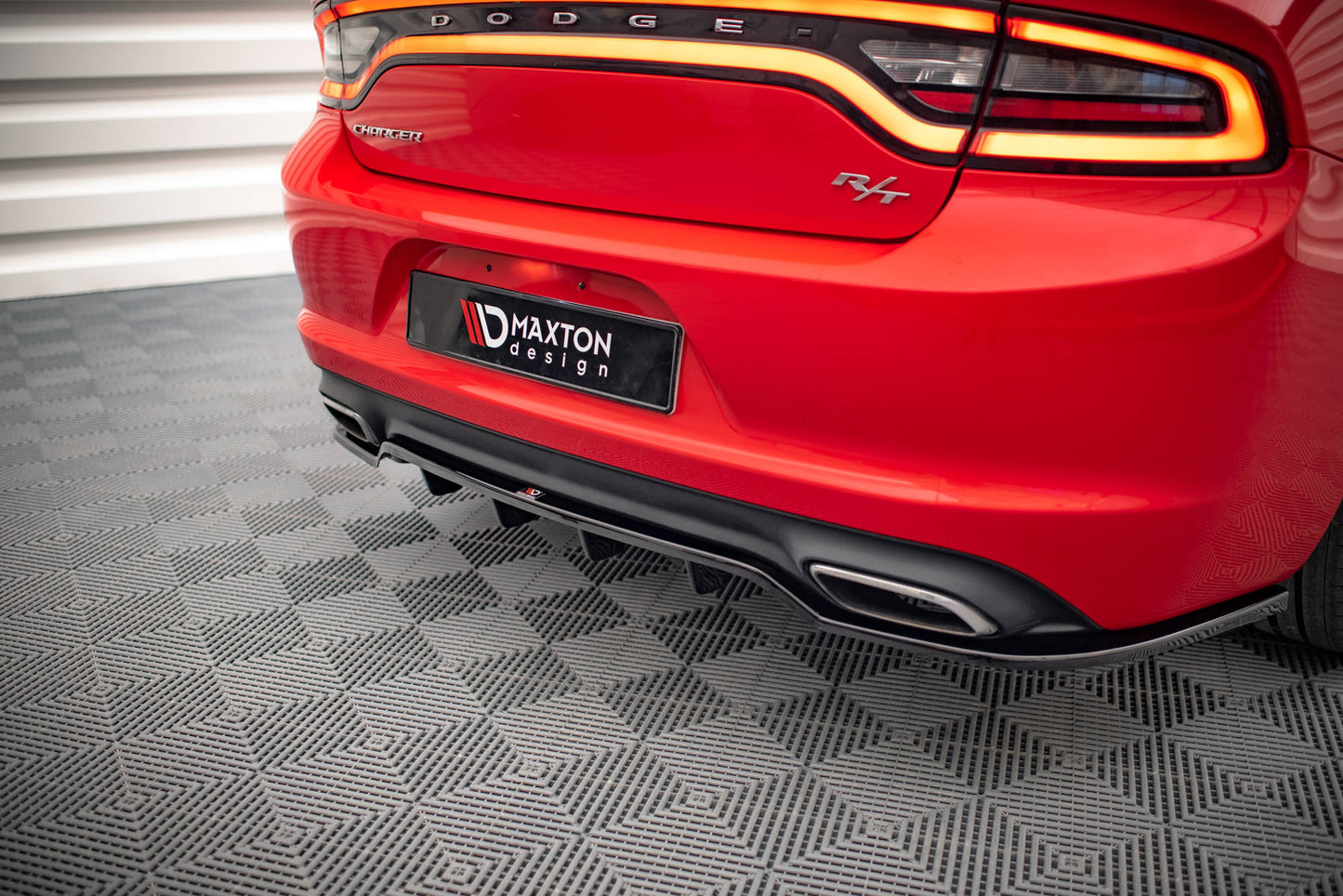Mittlerer Diffusor Heck Ansatz DTM Look für Dodge Charger RT Mk7 Facelift schwarz Hochglanz