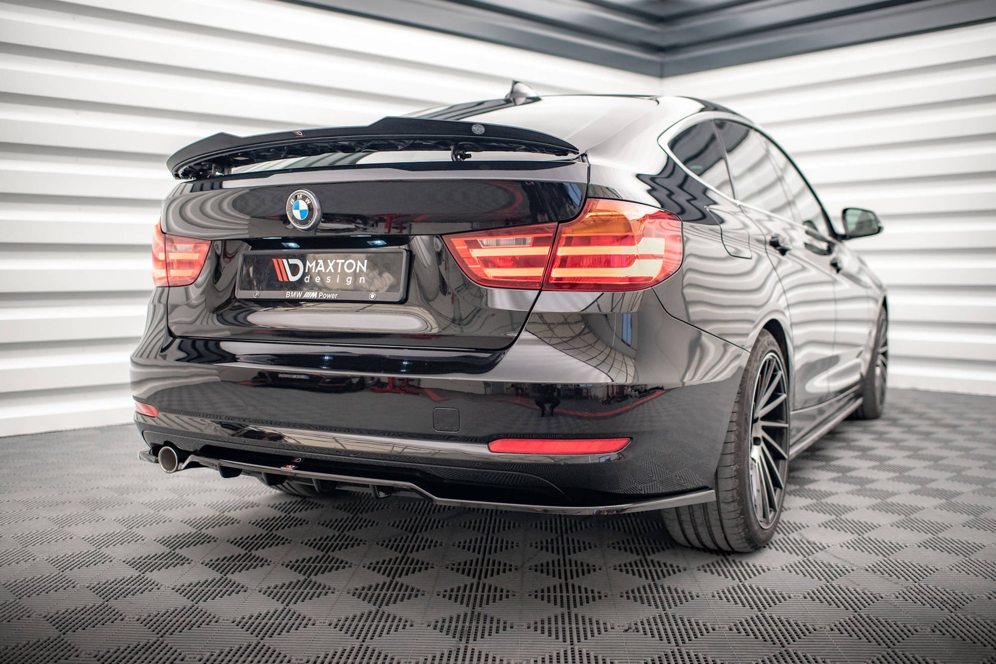 Mittlerer Diffusor Heck Ansatz DTM Look für BMW 3er GT F34 Carbon Look