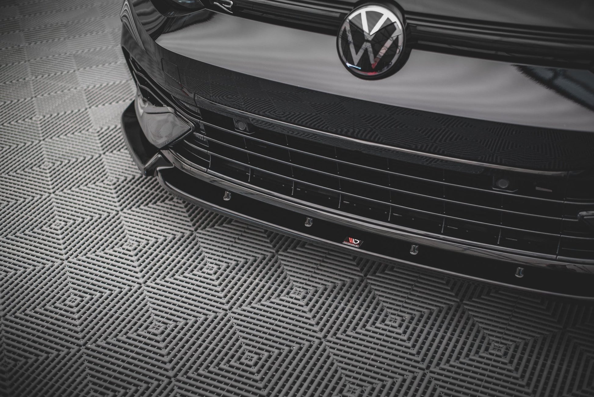 Front Ansatz V.2 für Volkswagen Golf R Mk8 schwarz matt
