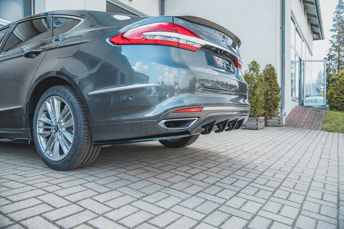 Diffusor Heck Ansatz für Ford Mondeo Vignale Mk5 Facelift schwarz Hochglanz