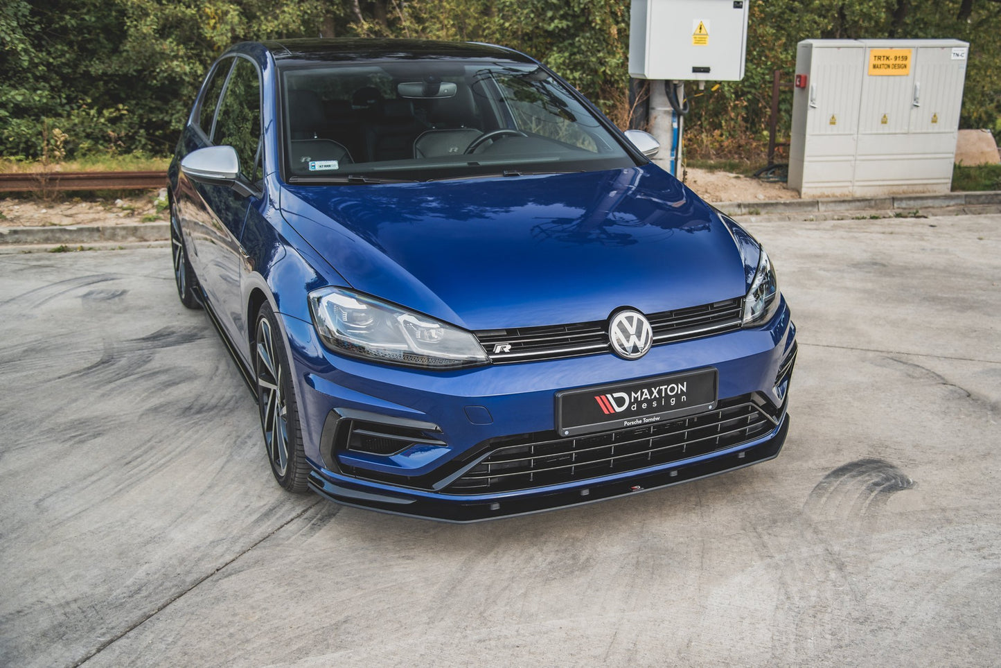 Robuste Racing Front Ansatz für passend für VW Golf 7 R / R-Line Facelift