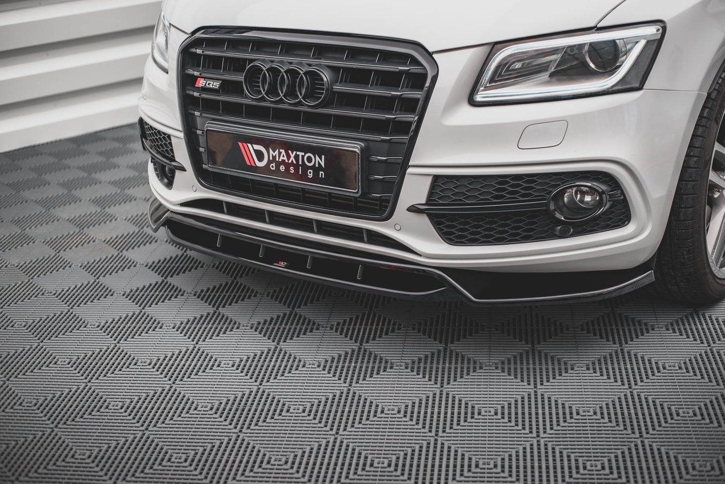 Front Ansatz für Audi SQ5 Mk1 (8R) schwarz Hochglanz