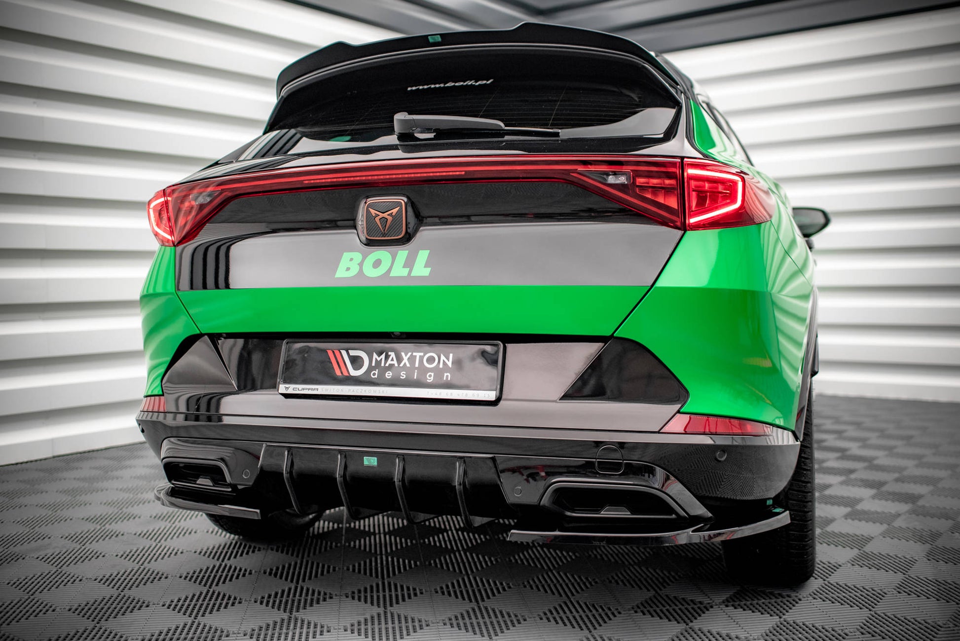 Diffusor Heck Ansatz V.2 für Cupra Formentor schwarz Hochglanz