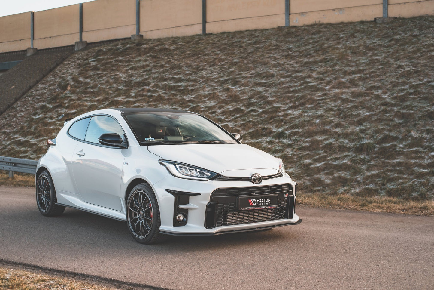 Robuste Racing Front Ansatz für passend für Toyota GR Yaris Mk4