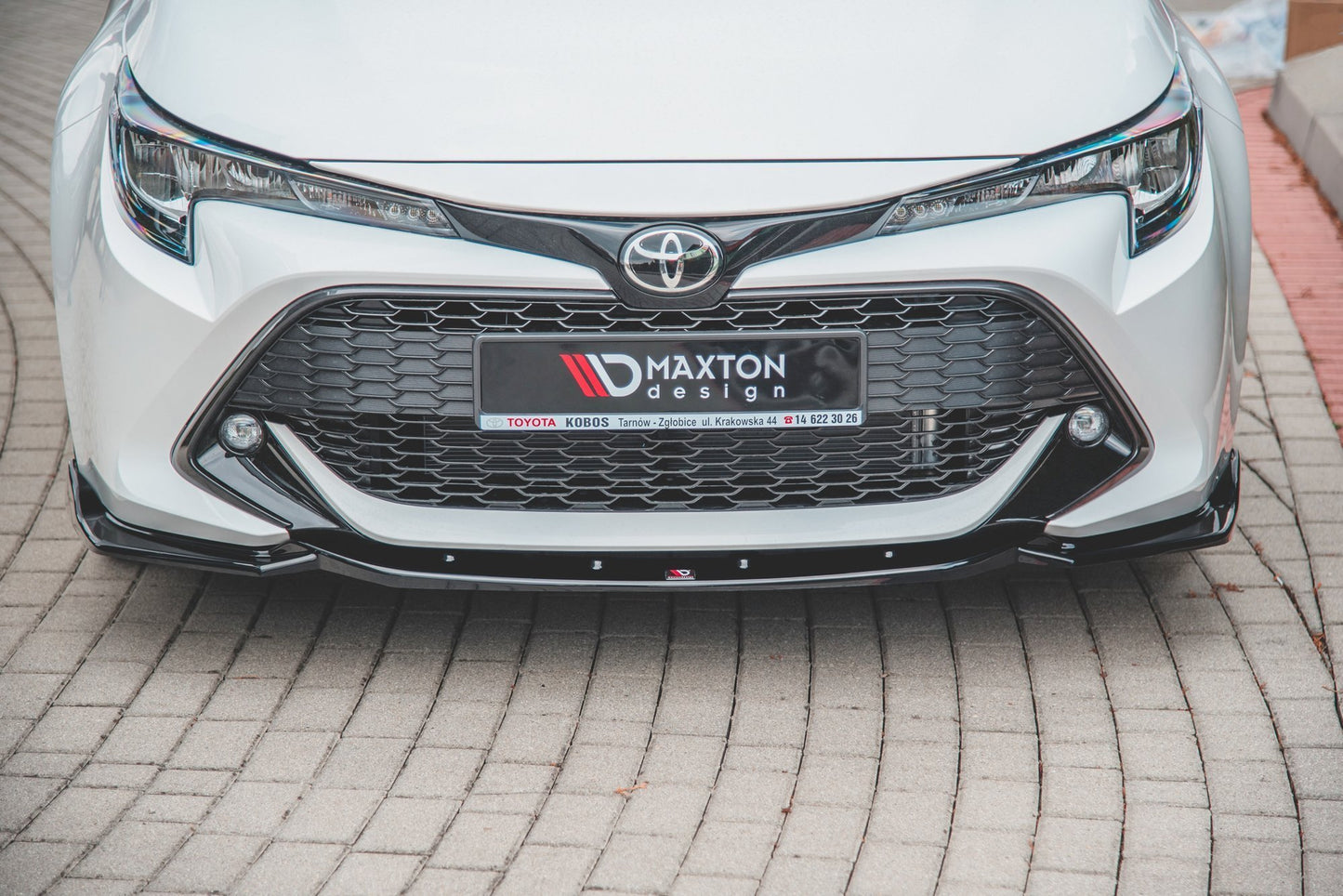 Front Ansatz V.2 für Toyota Corolla XII Touring Sports/ Hatchback Carbon Look
