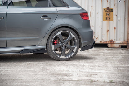 Hintere Seiten Flaps für Audi RS3 8V Sportback schwarz Hochglanz