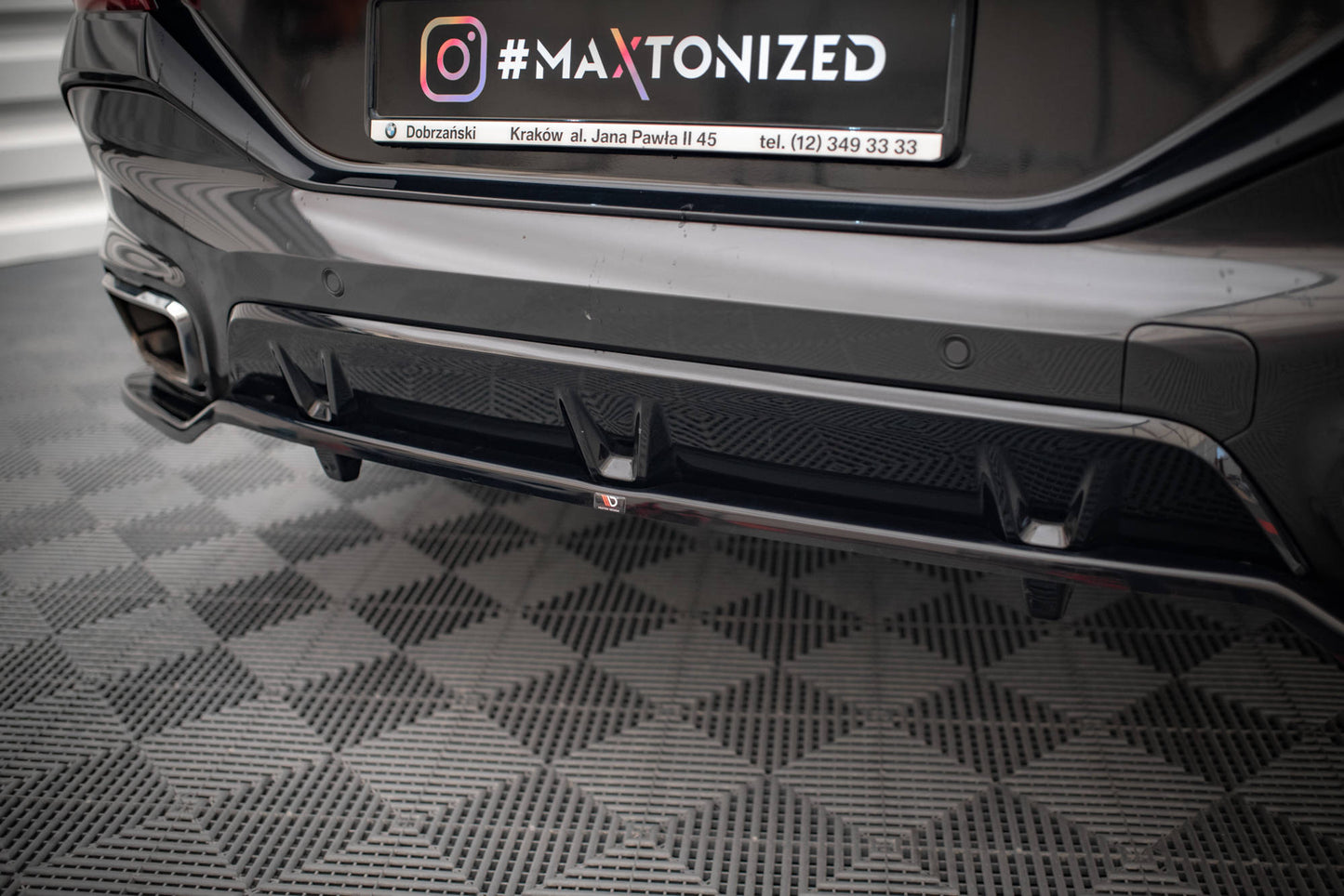 Mittlerer Diffusor Heck Ansatz DTM Look für V.3 BMW X6 M-Paket G06 Carbon Look