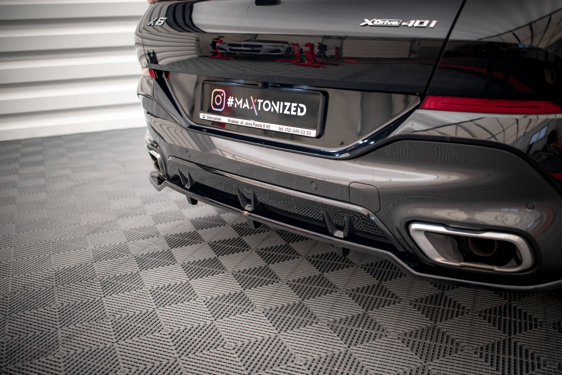 Mittlerer Diffusor Heck Ansatz DTM Look für V.2 BMW X6 M-Paket G06 schwarz Hochglanz