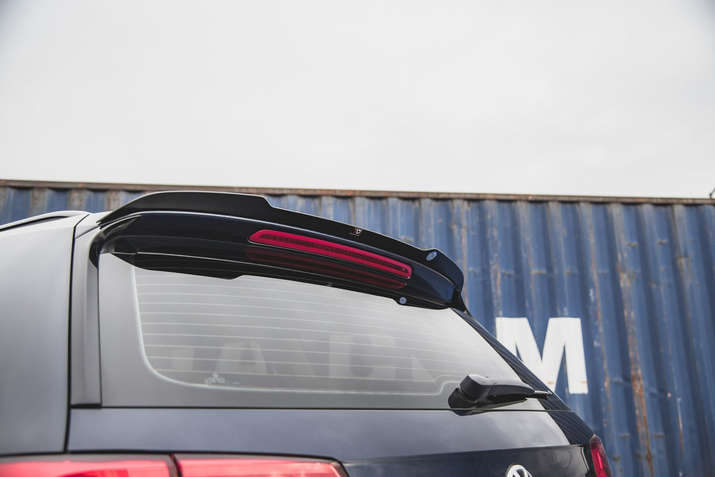 Spoiler CAP für Volkswagen Passat B8 Variant schwarz matt