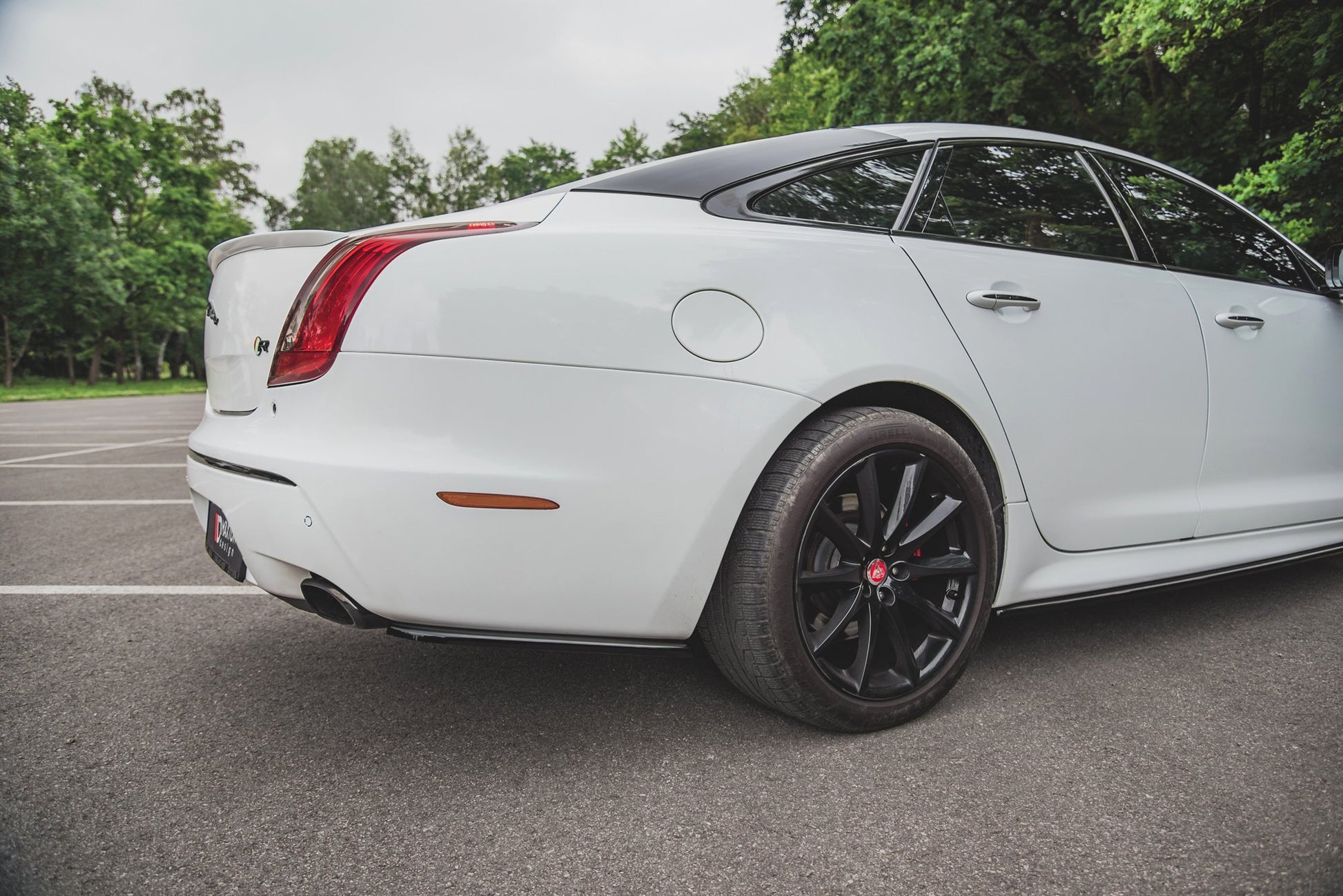 Heck Ansatz Flaps Diffusor für Jaguar XJ X351 schwarz matt