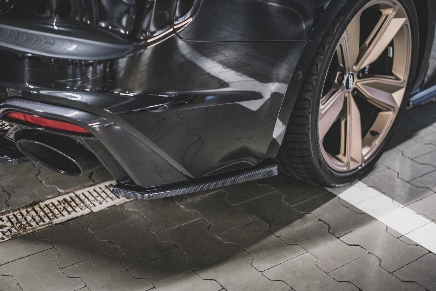 Heck Ansatz Flaps Diffusor für Audi RS5 F5 Facelift Carbon Look