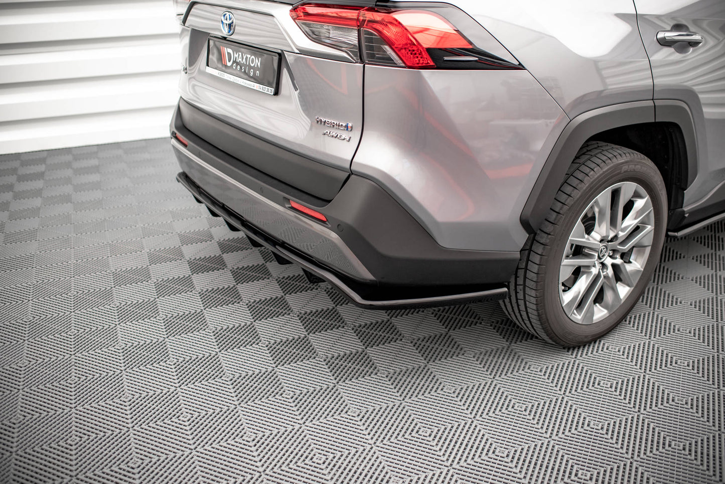 Mittlerer Diffusor Heck Ansatz DTM Look für Toyota RAV4 Mk5 schwarz Hochglanz