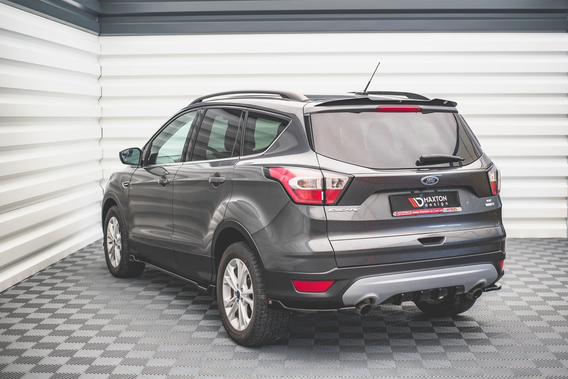 Heck Ansatz Flaps Diffusor für Ford Escape Mk3 Carbon Look