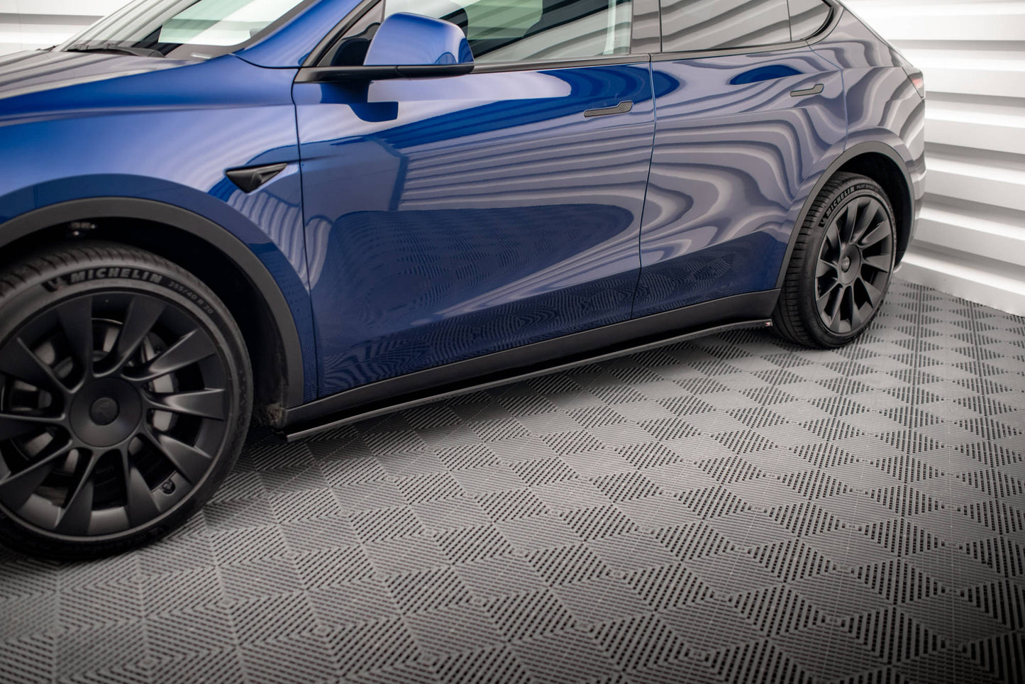 Seitenschweller Ansatz für V.2 für Tesla Model Y schwarz matt