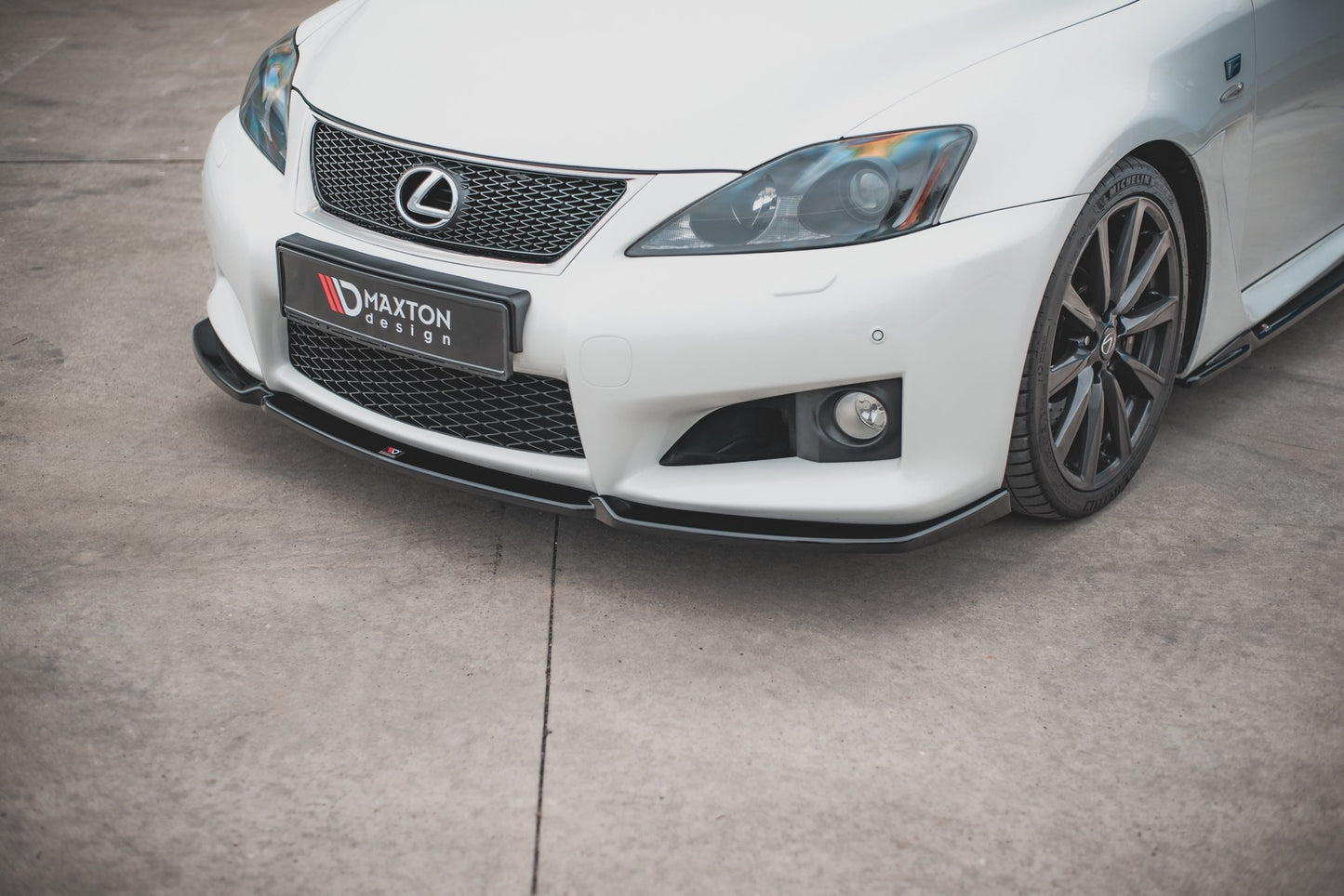 Front Ansatz V.1 für Lexus IS F Mk2 schwarz Hochglanz