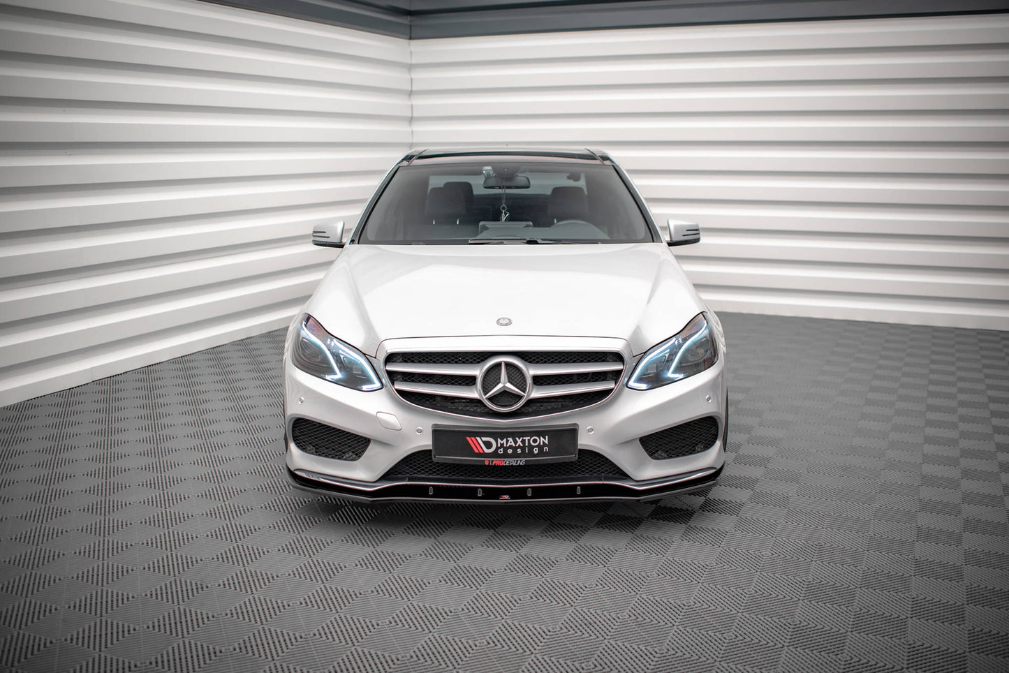 Front Ansatz V.1 für Mercedes-Benz E AMG-Line Limousine W212 Facelift schwarz matt