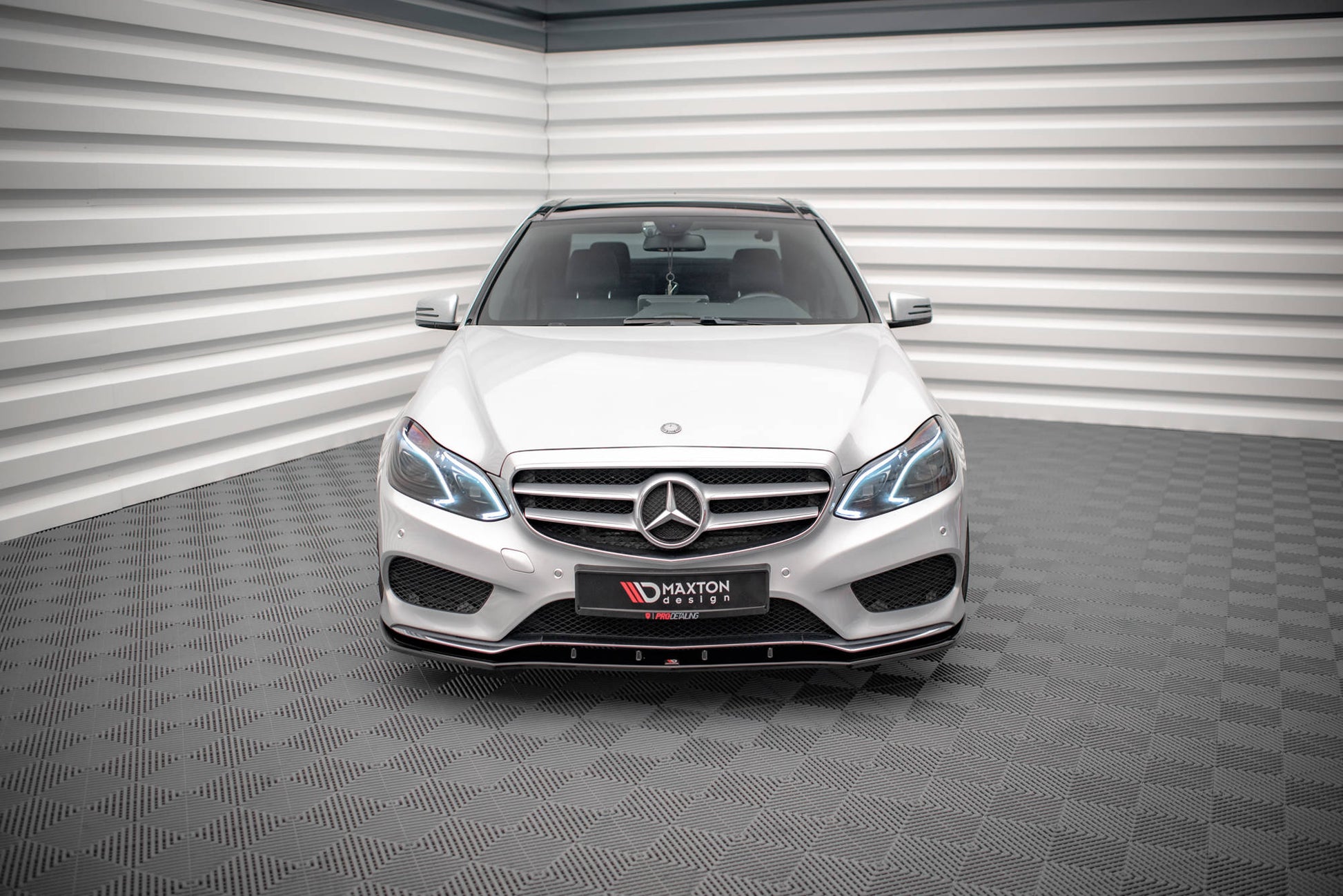 Front Ansatz V.1 für Mercedes-Benz E AMG-Line Limousine W212 Facelift Carbon Look