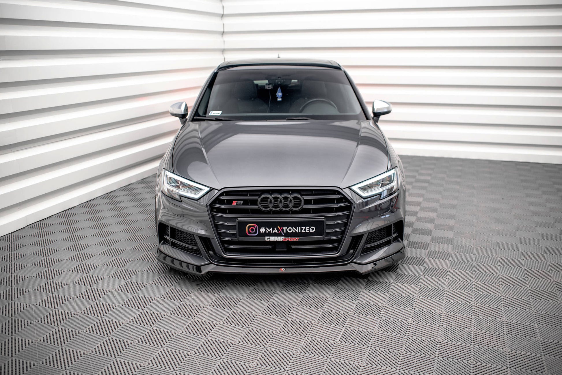 Front Ansatz V.3 für Audi S3 Sportback 8V Facelift Carbon Look