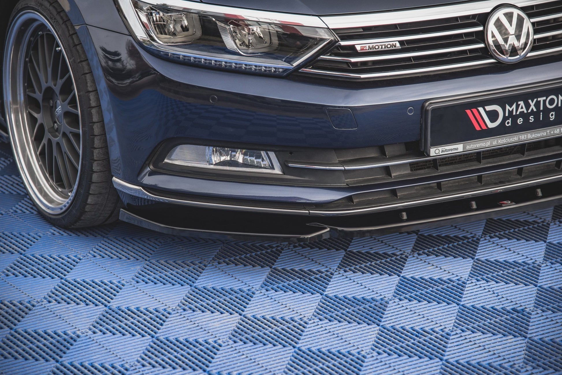 Front Ansatz V.1 für Volkswagen Passat B8 schwarz Hochglanz