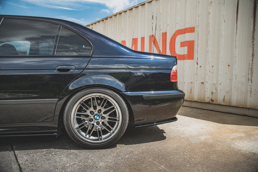Heck Ansatz Flaps Diffusor für BMW M5 E39 Carbon Look