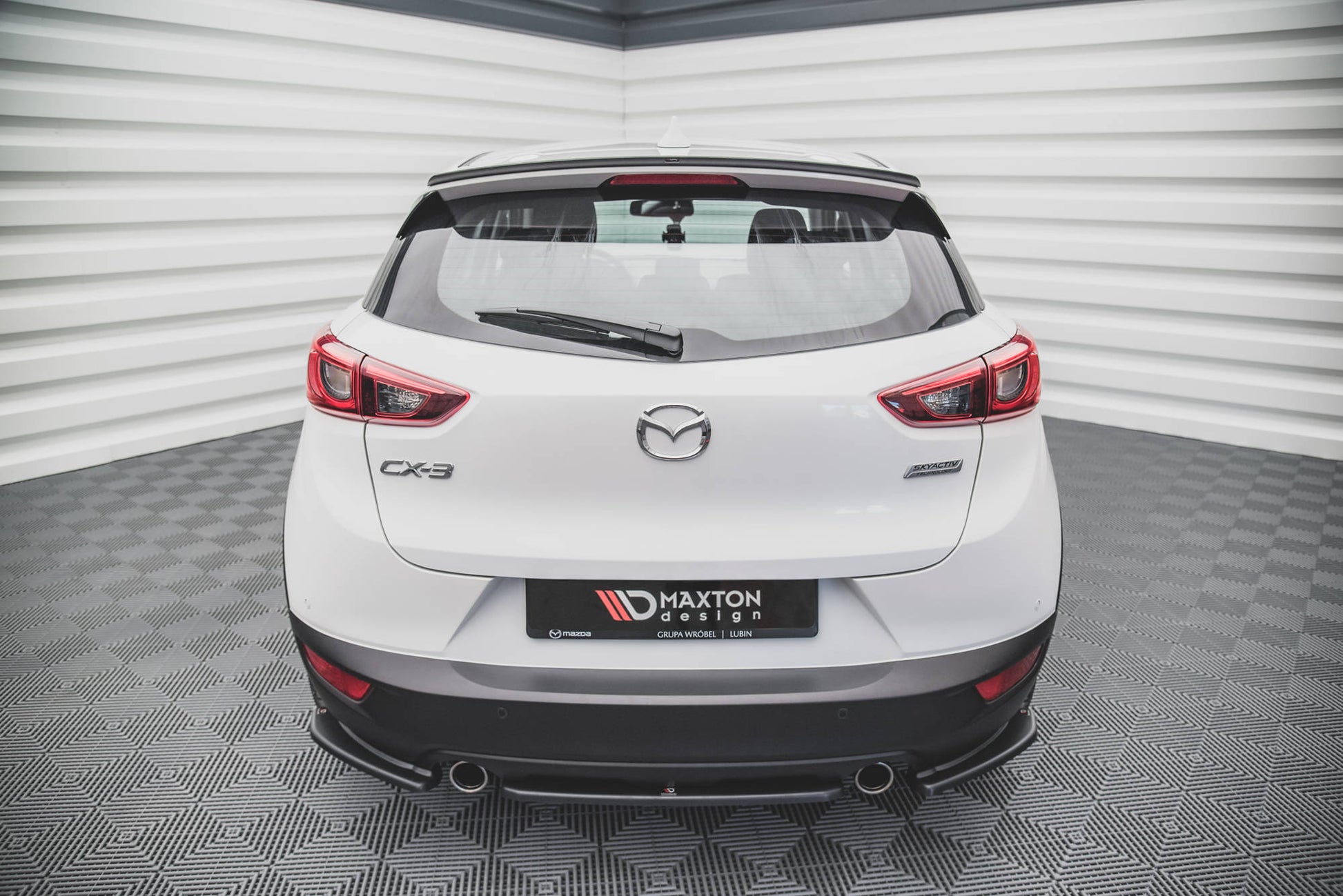 Heck Ansatz Flaps Diffusor für Mazda CX-3 schwarz Hochglanz
