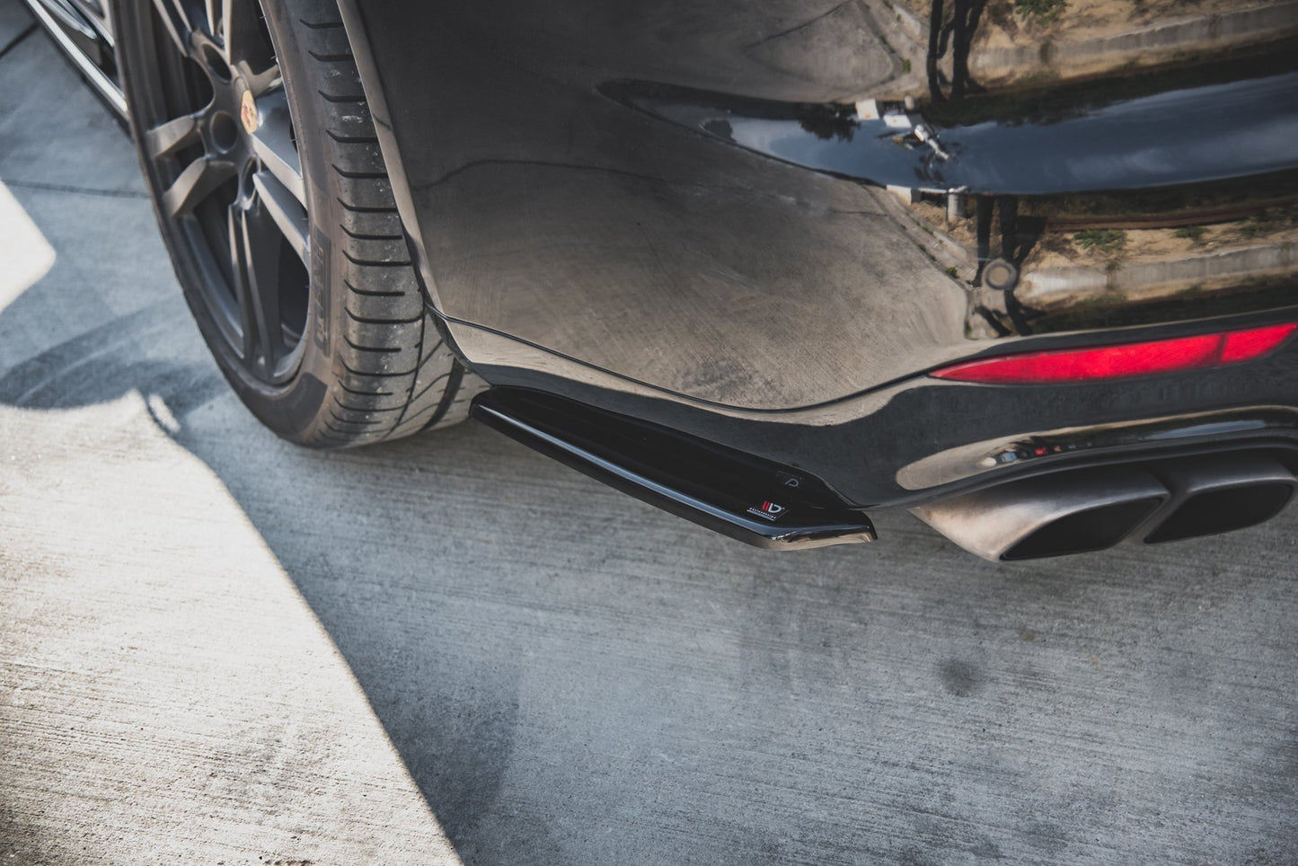 Heck Ansatz Flaps Diffusor für Porsche Panamera Turbo 970 Facelift schwarz matt