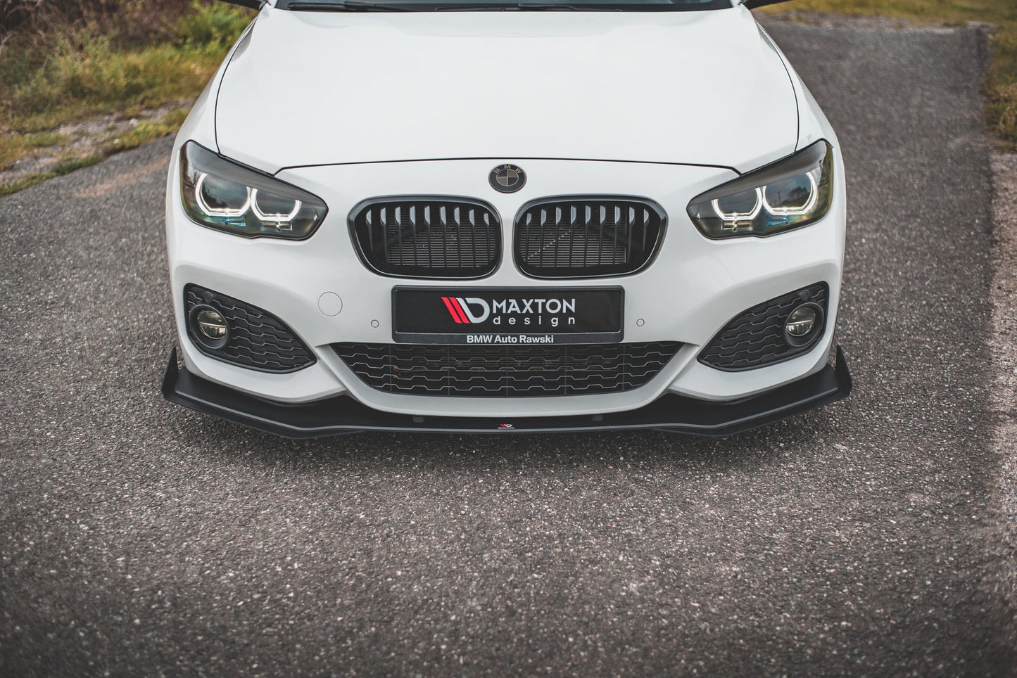 Robuste Racing Front Ansatz V.3 für passend +Flaps für BMW 1er F20 M-Paket Facelift / M140i  schwarz Hochglanz