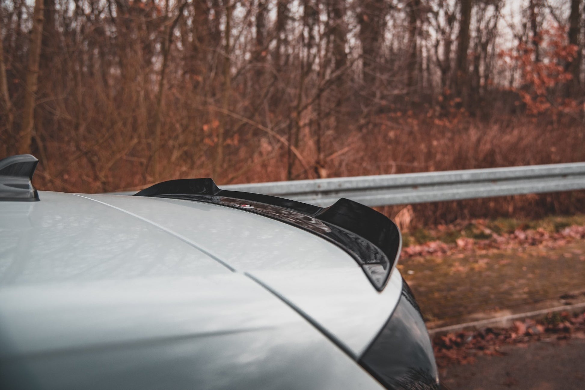 Spoiler CAP V.2 für Volkswagen Golf 8 GTI / R schwarz Hochglanz