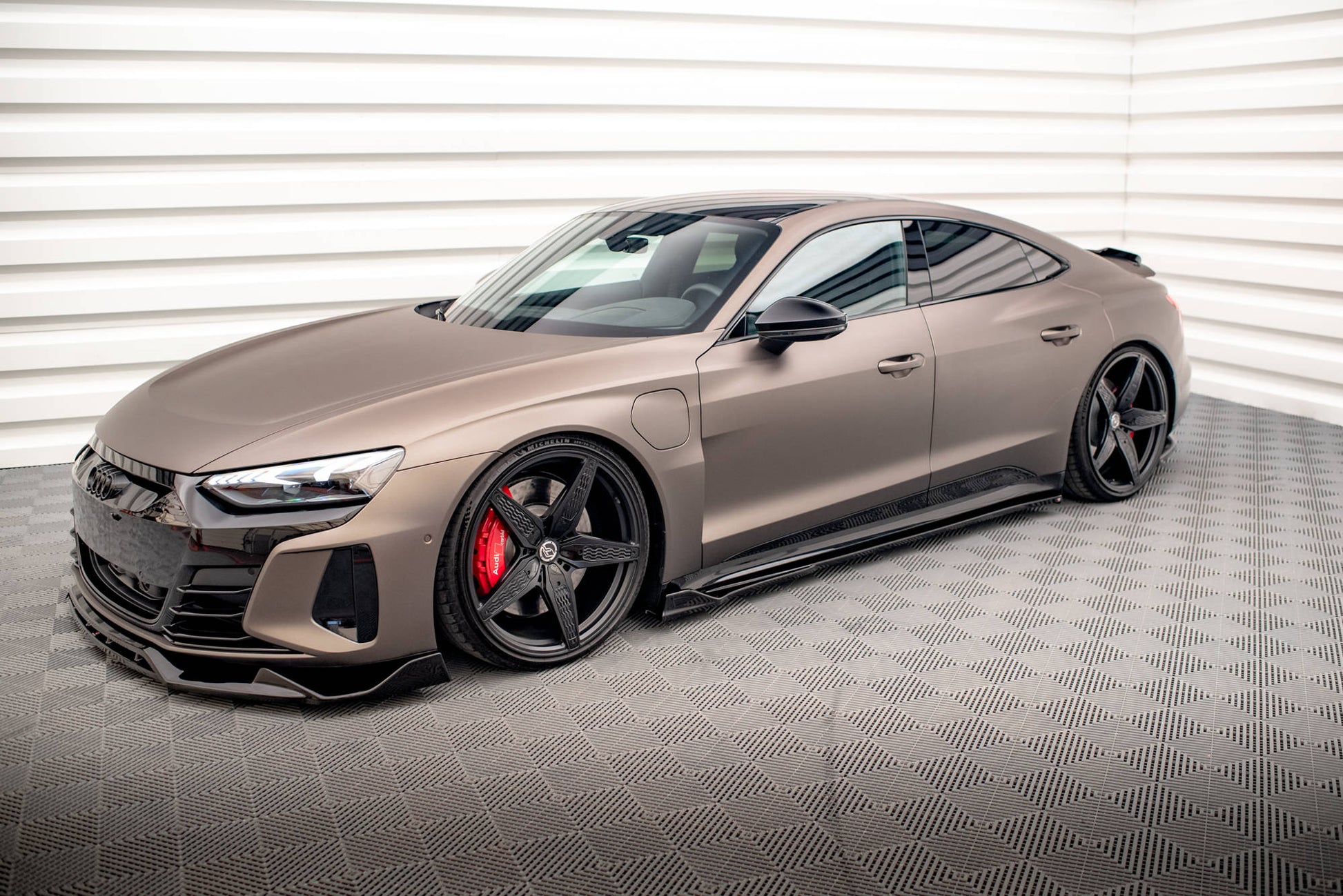 Seitenschweller Ansatz für V.2 für Audi e-Tron GT / RS GT Mk1 schwarz Hochglanz