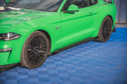 Street Pro Seitenschweller Ansatz für V.1 für + Flaps Ford Mustang GT Mk6 Facelift schwarz Hochglanz