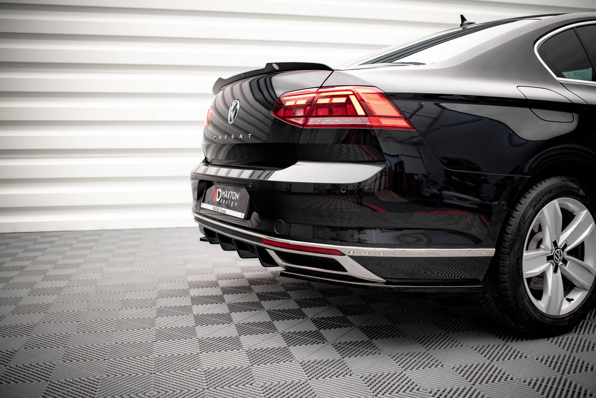 Diffusor Heck Ansatz für Volkswagen Passat B8 Facelift Carbon Look