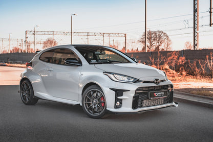 Robuste Racing Front Ansatz für passend +Flaps für Toyota GR Yaris Mk4 schwarz Hochglanz