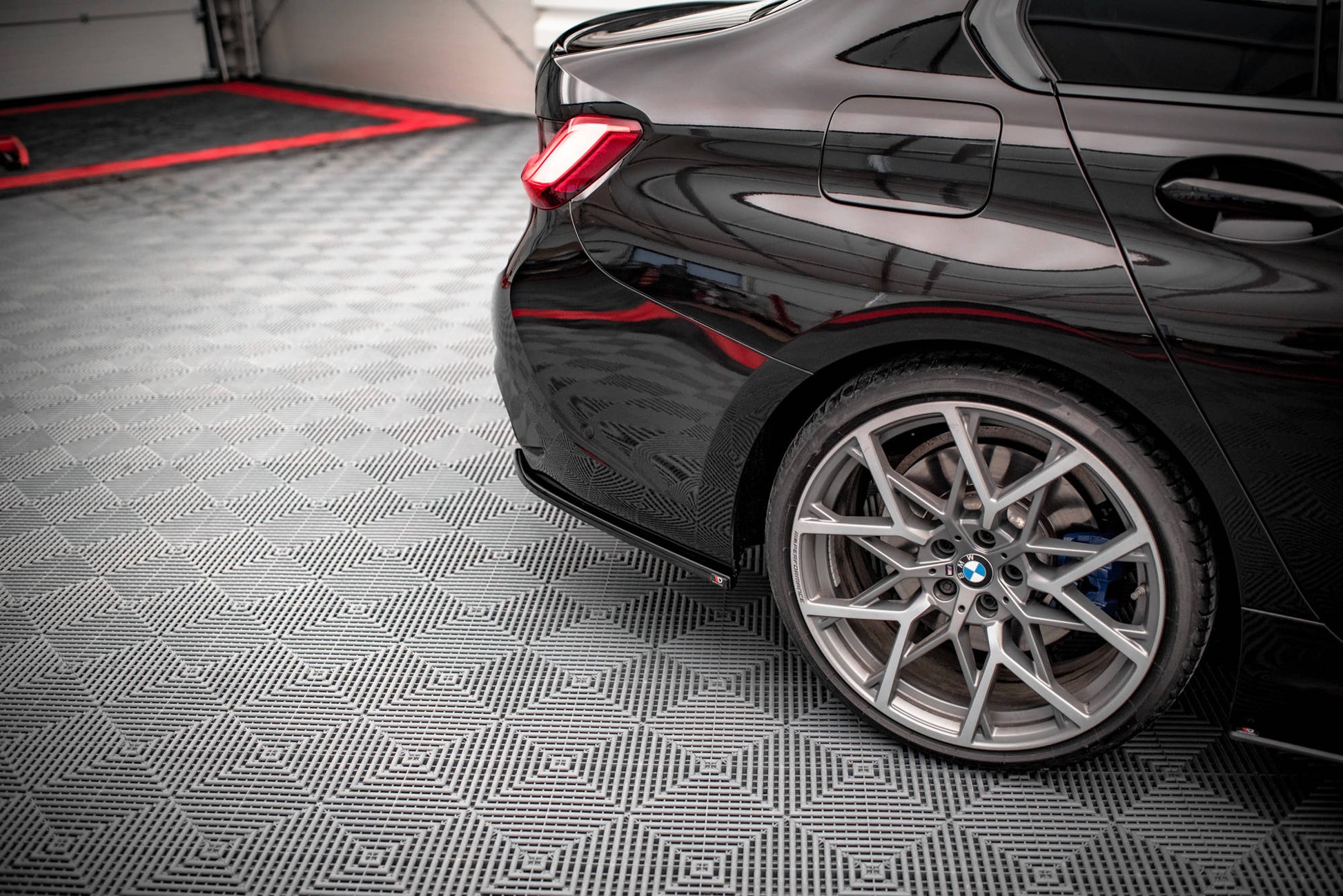 Heck Ansatz Flaps Diffusor V.4 für BMW 3er M-Paket G20 / G21 schwarz Hochglanz