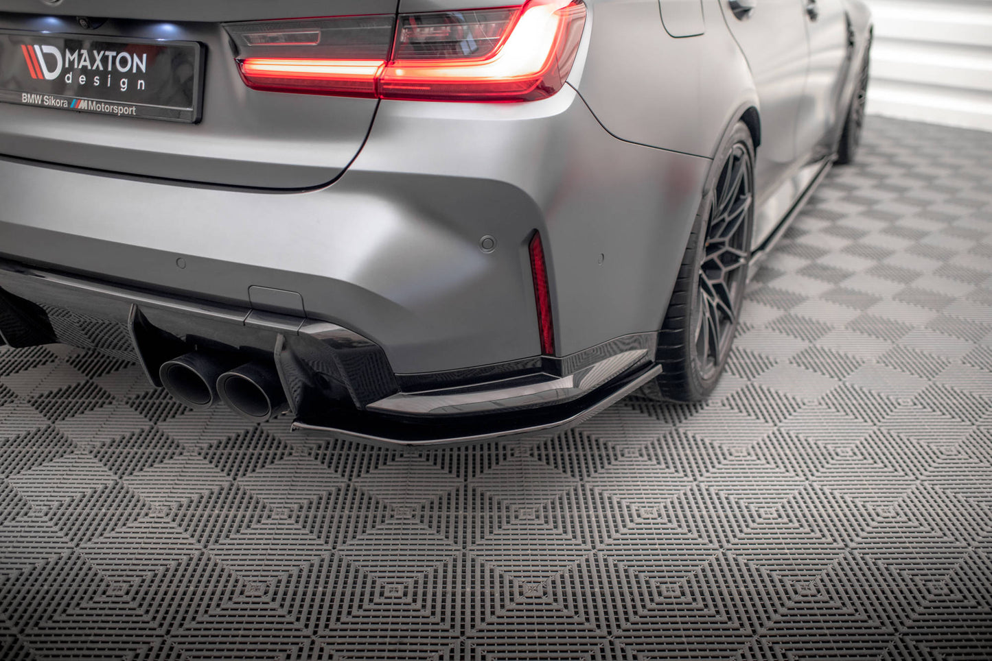 Heck Ansatz Flaps Diffusor V.2 für BMW M3 G80 schwarz Hochglanz