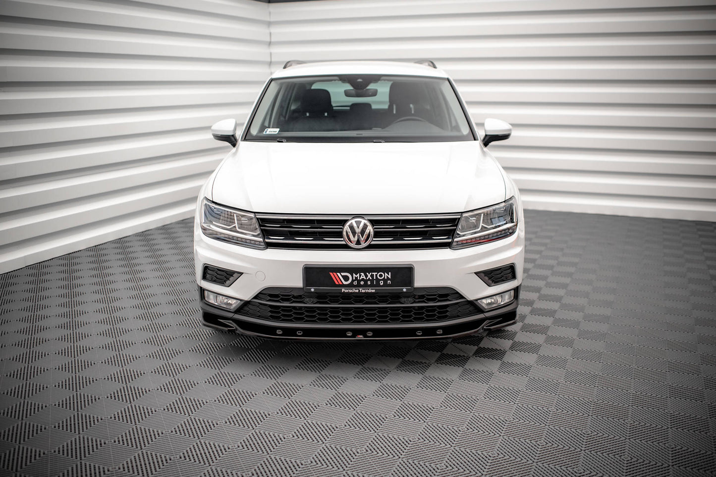 Front Ansatz für Volkswagen Tiguan Mk2 schwarz Hochglanz