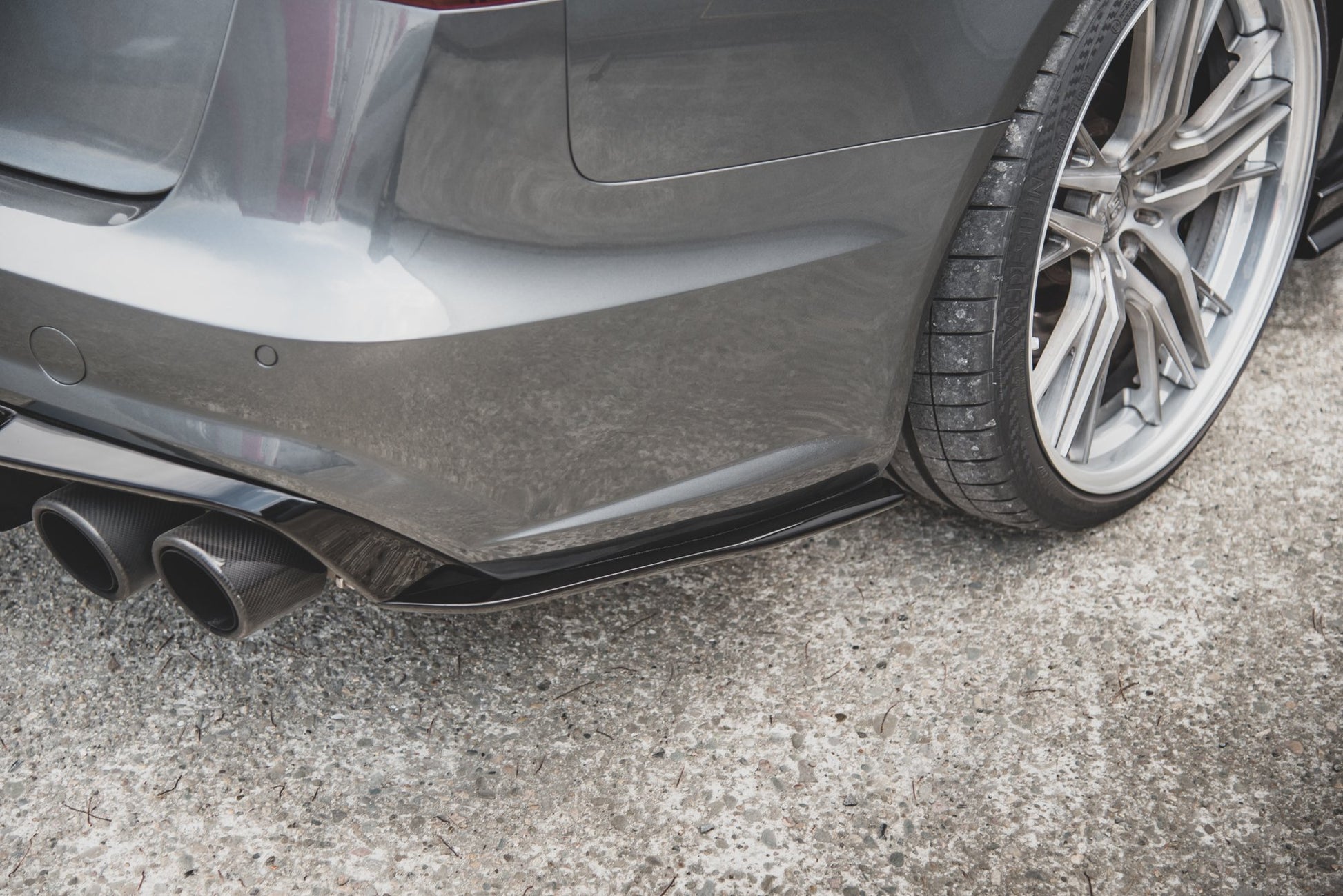 Heck Ansatz Flaps Diffusor für Audi S6 / A6 S-Line C7 FL