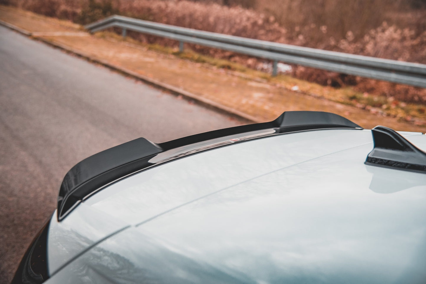 Spoiler CAP V.2 für Volkswagen Golf 8 GTI / R schwarz Hochglanz