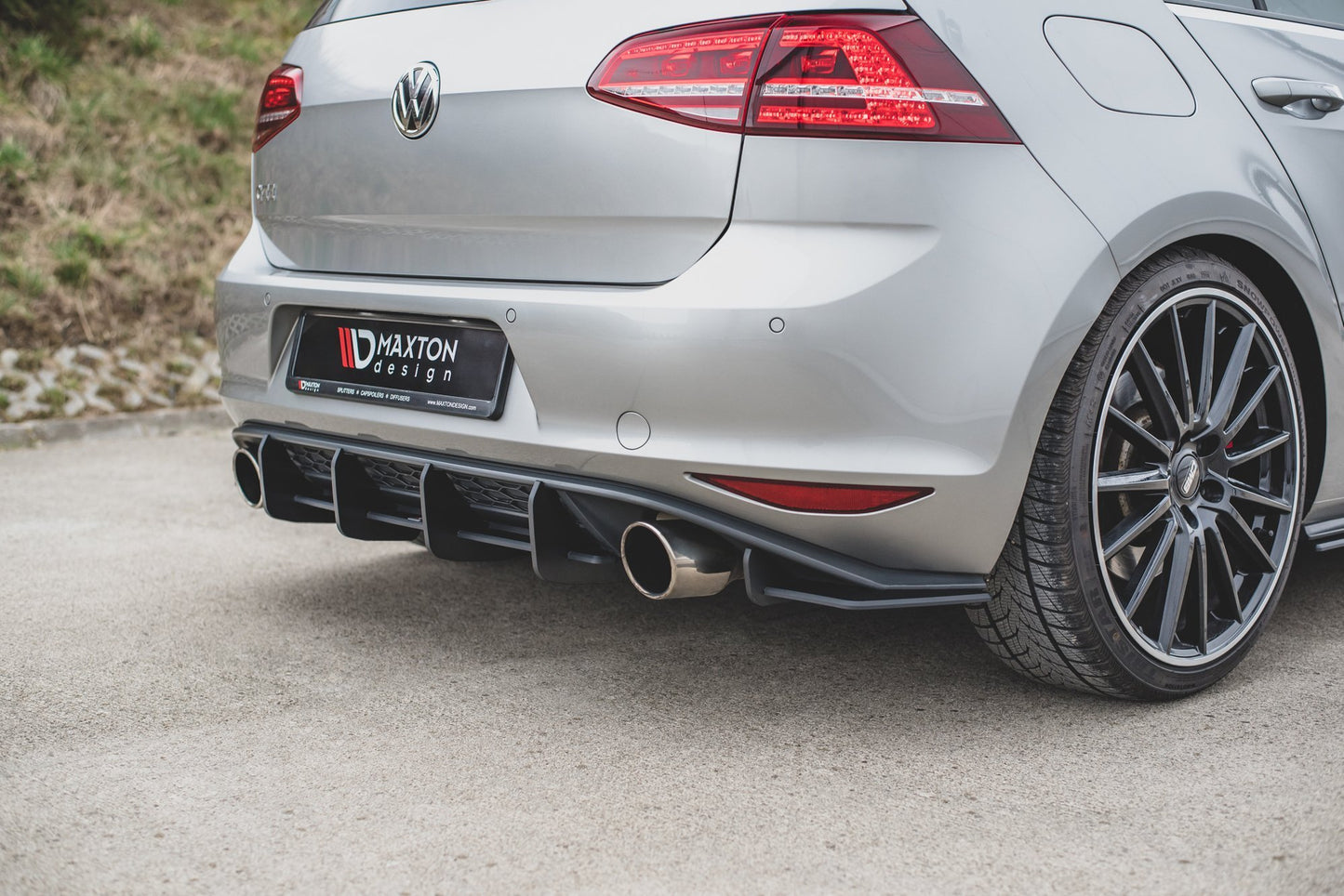 Robuste Racing Heckschürze V.1 für VW Golf 7 GTI