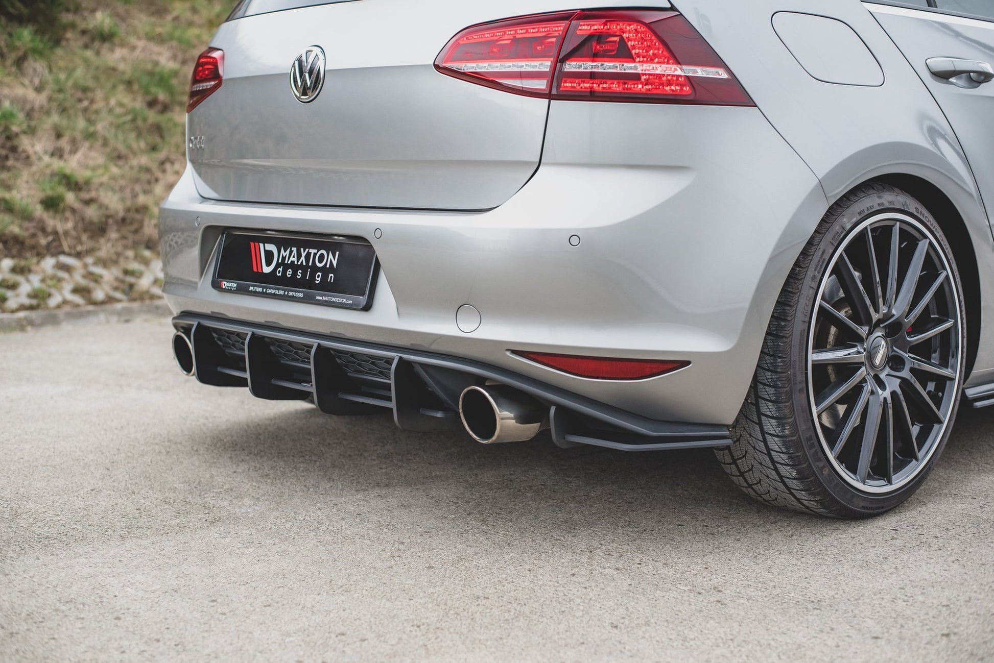 Robuste Racing Heckschürze V.1 für VW Golf 7 GTI