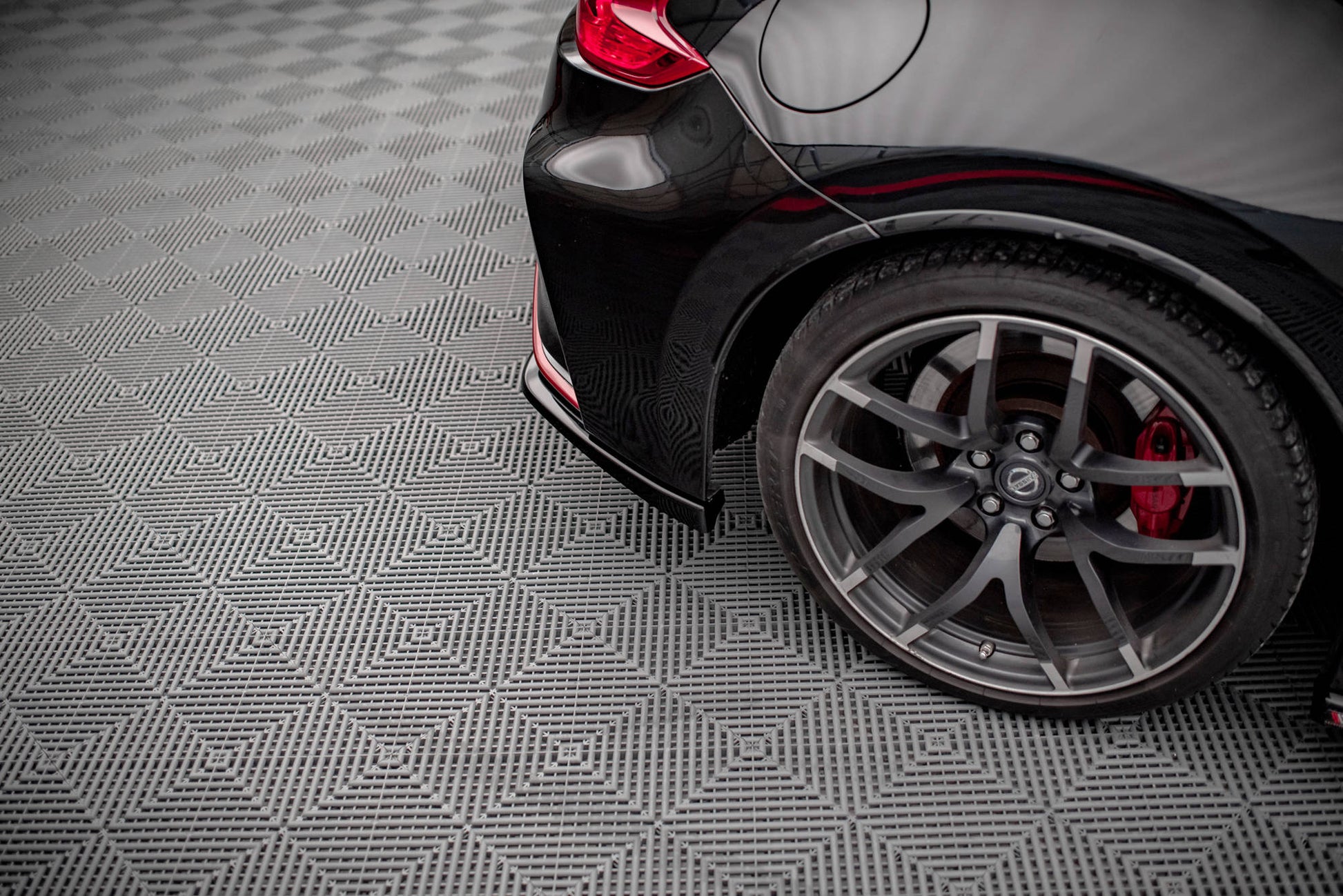Heck Ansatz Flaps Diffusor für Nissan 370Z Nismo Facelift schwarz Hochglanz
