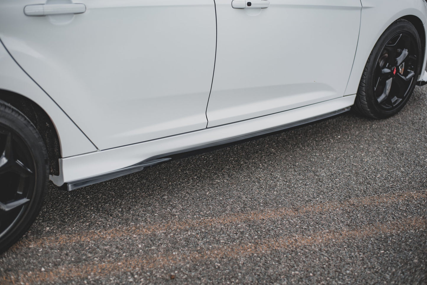 Seitenschweller Ansatz für V.2 für Ford Focus ST Mk3 schwarz matt
