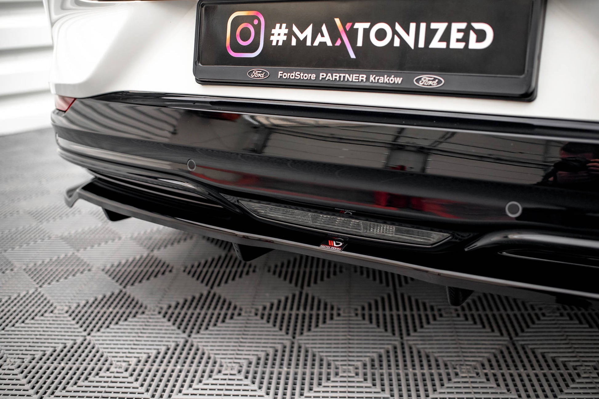 Mittlerer Diffusor Heck Ansatz DTM Look für Ford Mustang Mach-E Mk1 schwarz matt