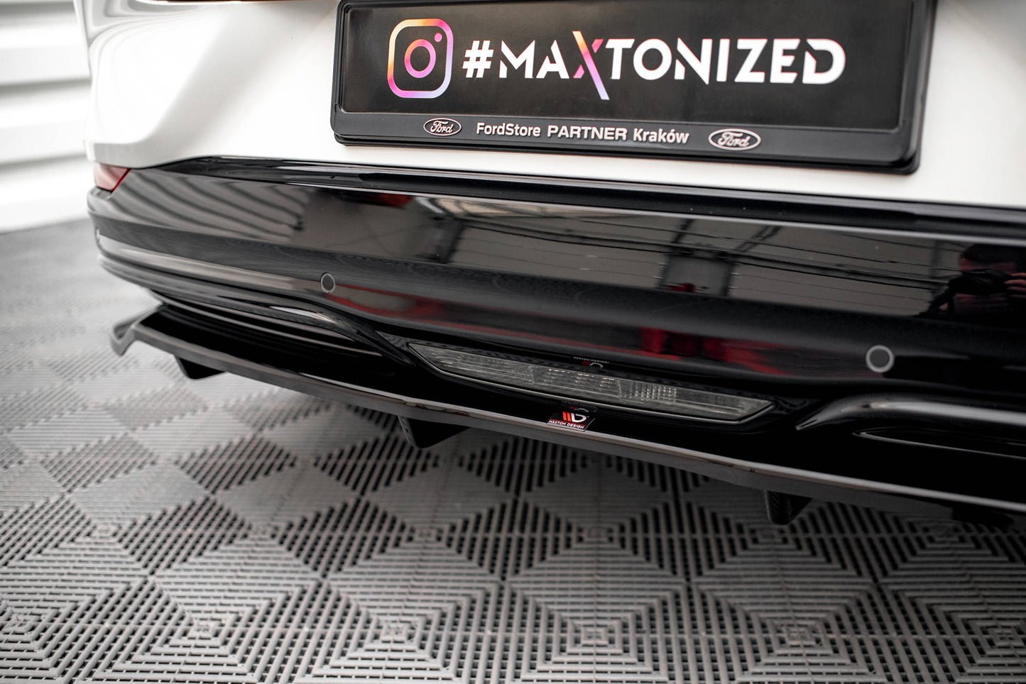 Mittlerer Diffusor Heck Ansatz DTM Look für Ford Mustang Mach-E Mk1 Carbon Look
