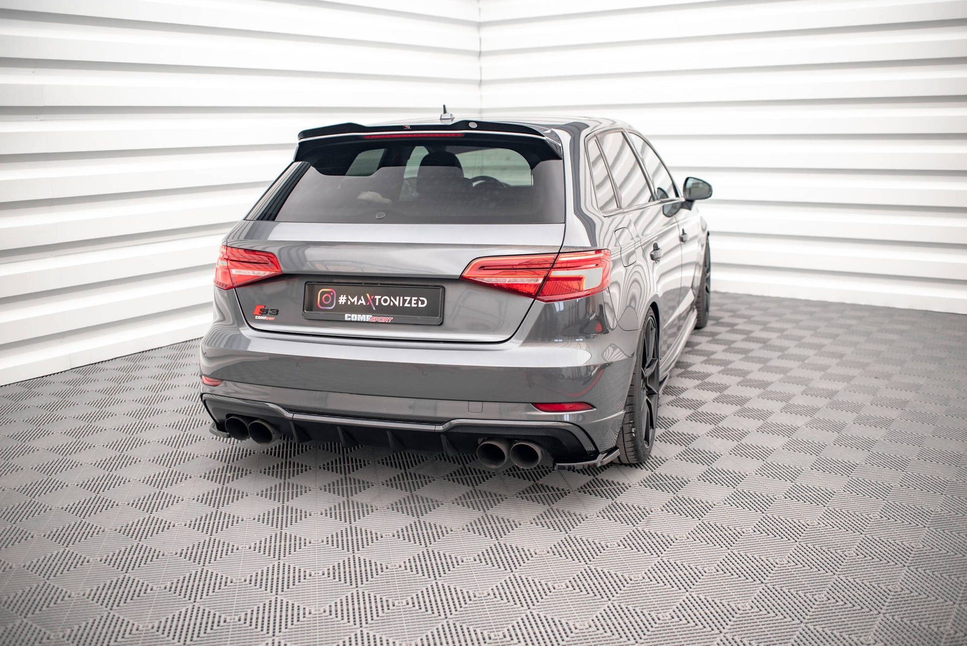 Heck Ansatz Flaps Diffusor für Audi S3 Sportback 8V Facelift schwarz Hochglanz