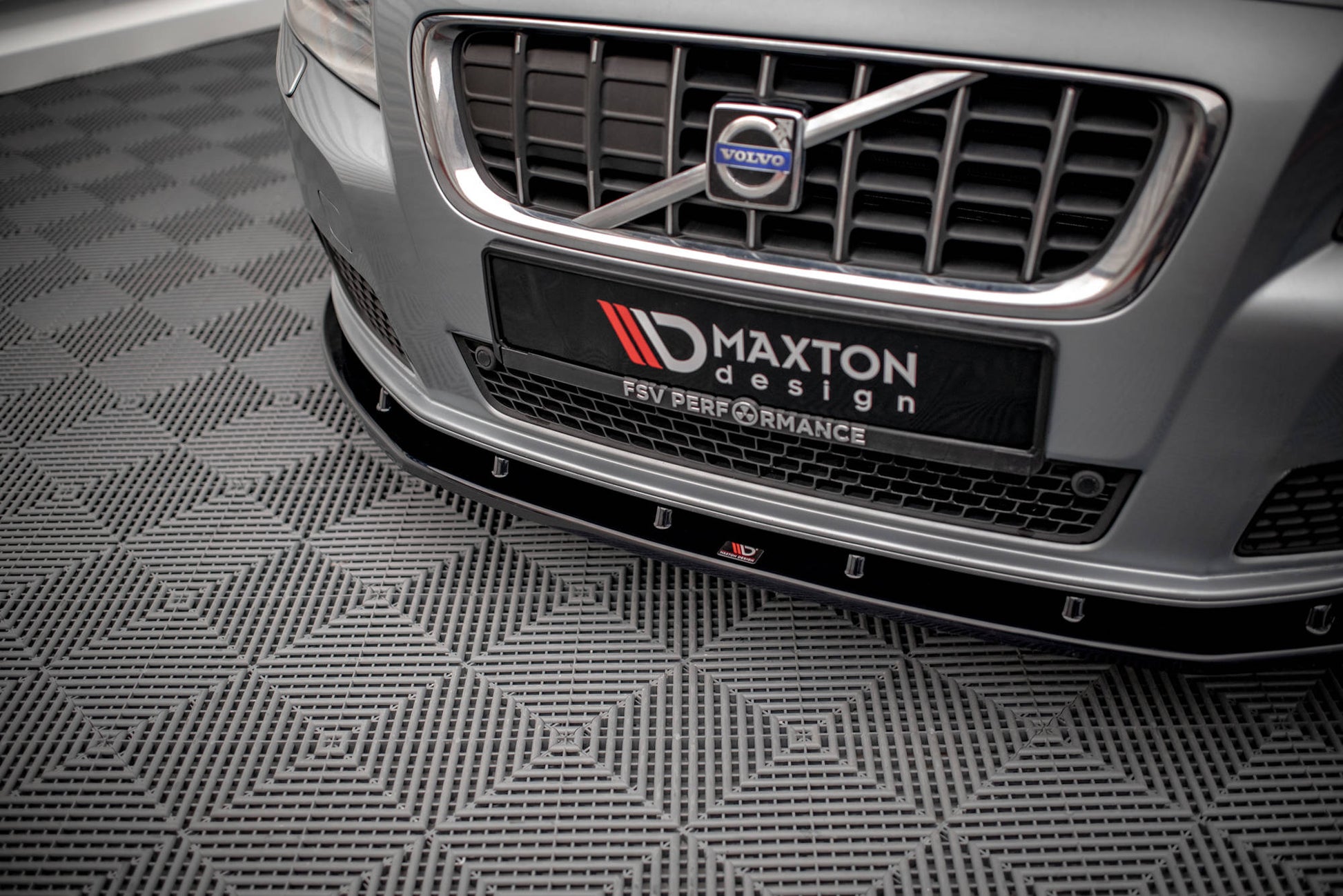 Front Ansatz V.1 für Volvo V70 Mk3 schwarz matt