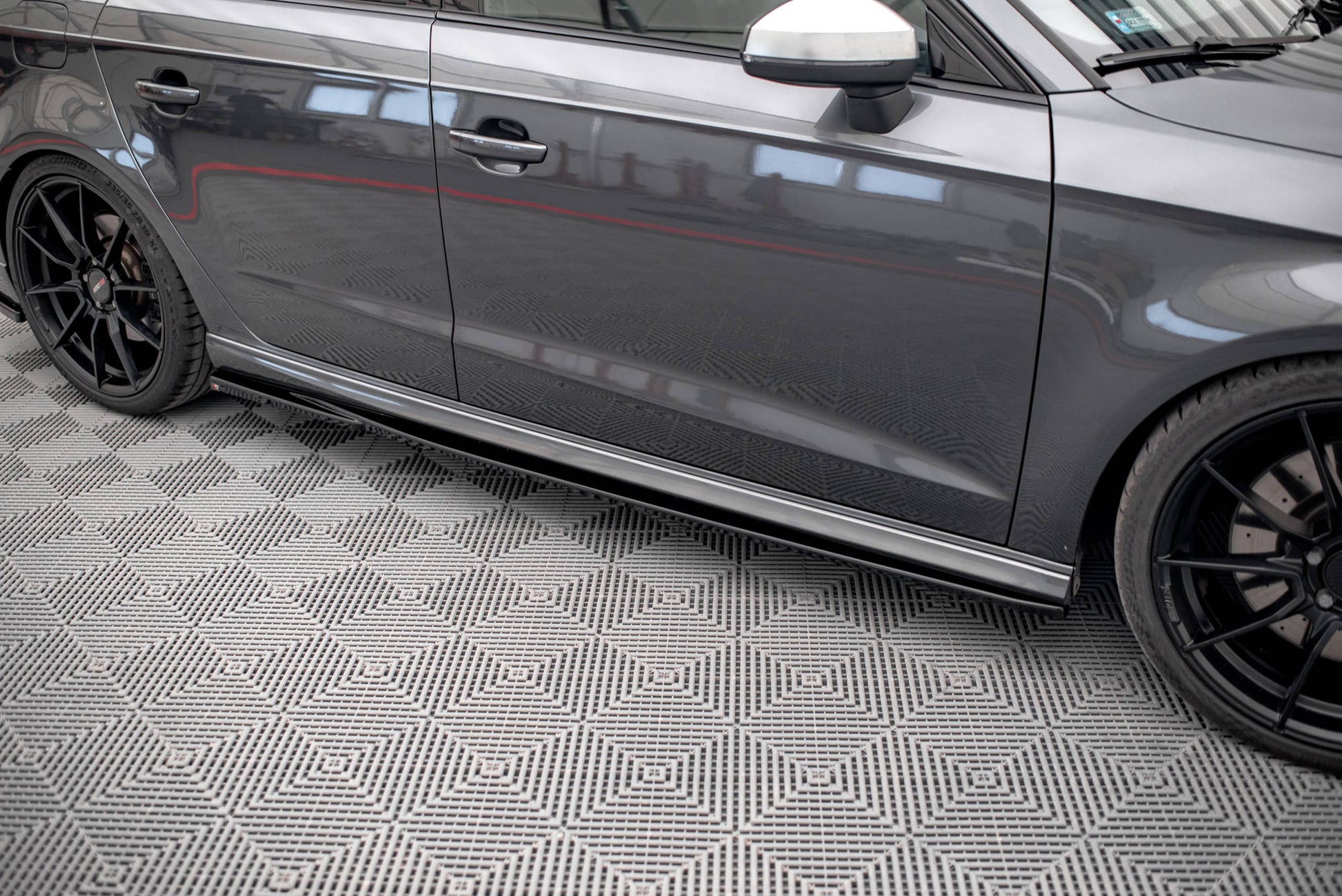 Seitenschweller Ansatz für Audi S3 Sportback 8V Facelift schwarz Hochglanz