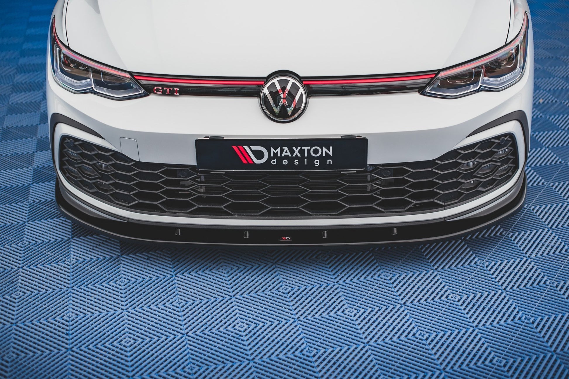 Front Ansatz für Volkswagen Golf 8 GTI Carbon Look