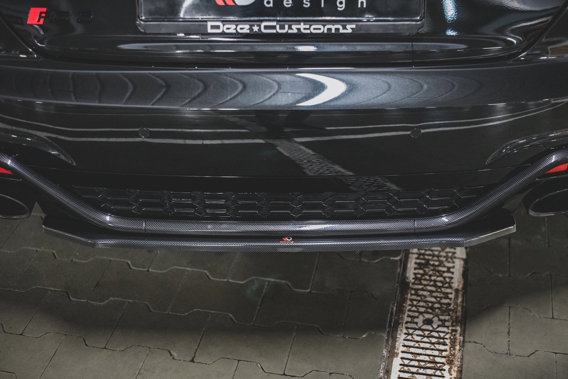 Mittlerer Diffusor Heck Ansatz für Audi RS5 F5 Facelift Carbon Look