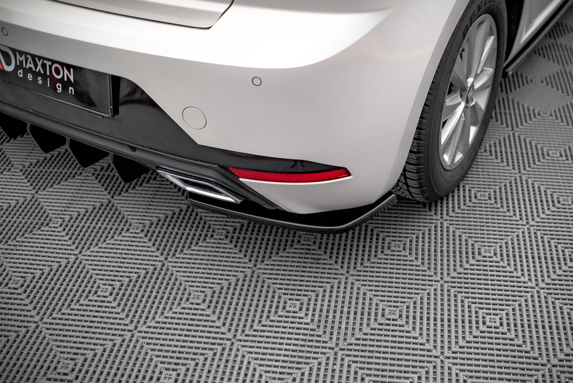 Heck Ansatz Flaps Diffusor für Seat Ibiza FR/ Standard Mk5 schwarz matt